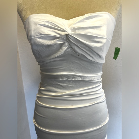NWT White Satin Strapless Cocktail Dress, size Small - Picture 3 of 10